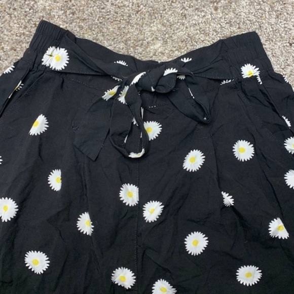Urban outfitters | Sunflower shorts - Picture 3 of 7